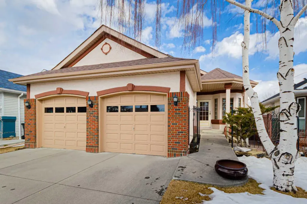 20 Somerset Drive SW Calgary AB T2Y 3C3