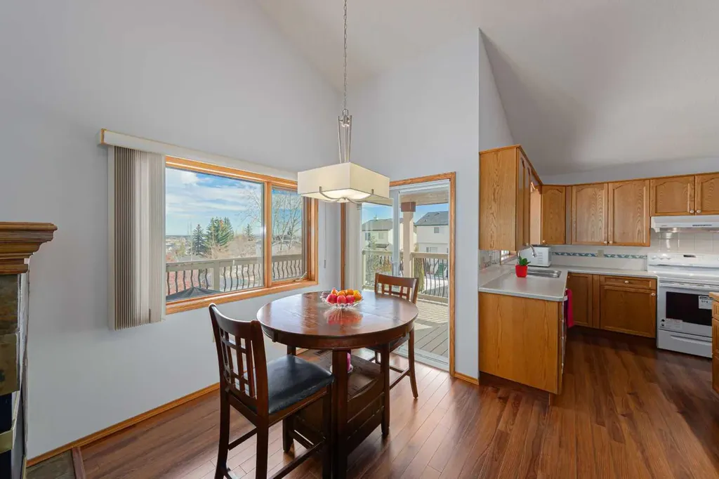 20 Somerset Drive SW Calgary AB T2Y 3C3