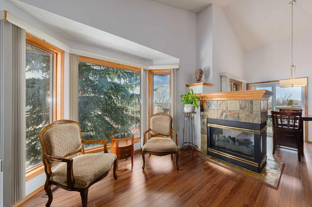 20 Somerset Drive SW Calgary AB T2Y 3C3