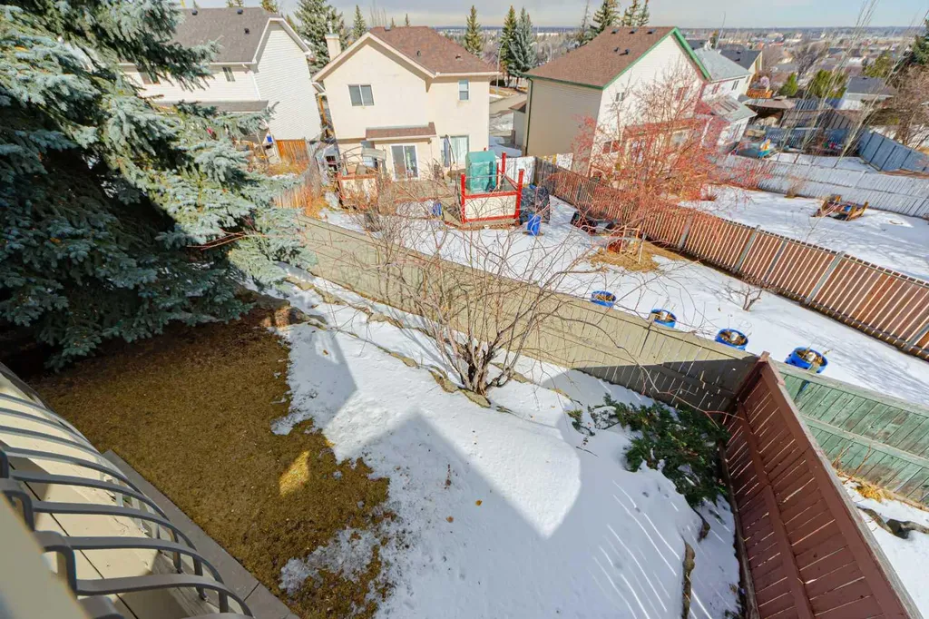 20 Somerset Drive SW Calgary AB T2Y 3C3