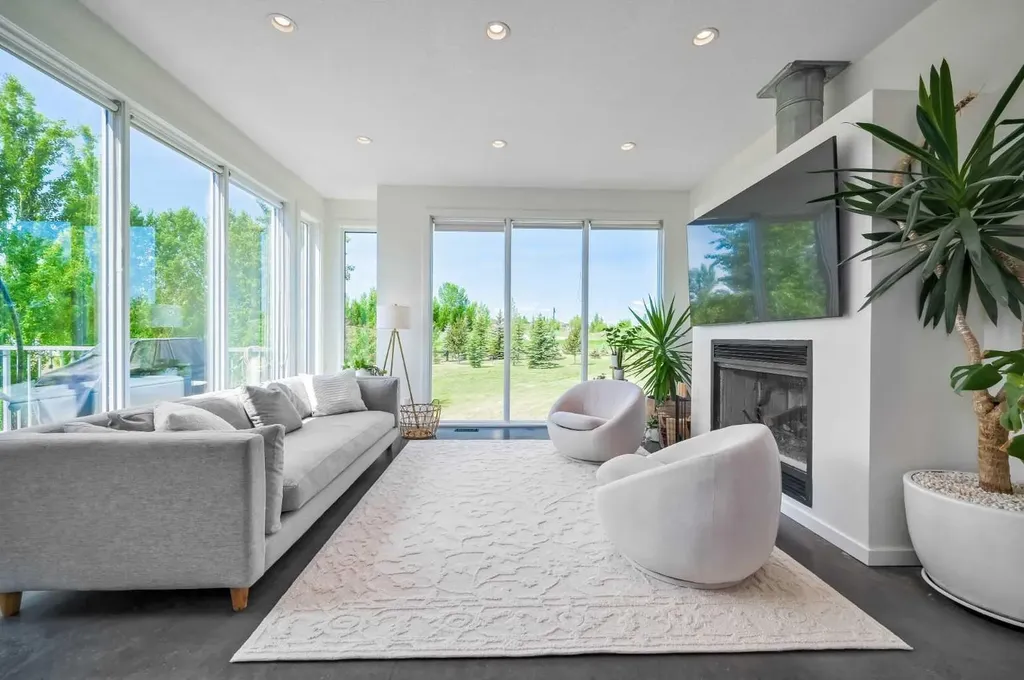 24008 241 Avenue E Rural Foothills County AB T1S 4B8