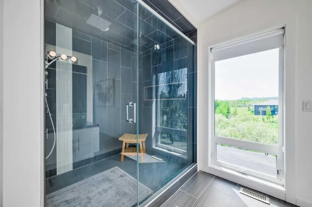 24008 241 Avenue E Rural Foothills County AB T1S 4B8