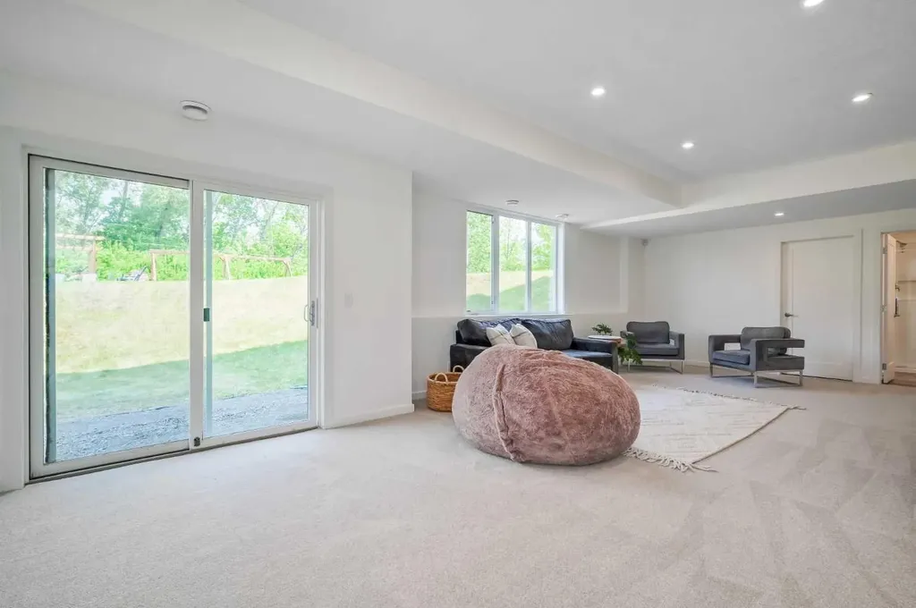 24008 241 Avenue E Rural Foothills County AB T1S 4B8