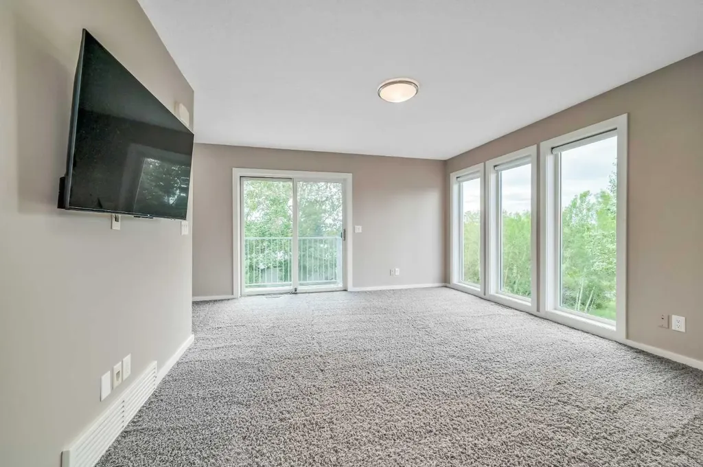 24008 241 Avenue E Rural Foothills County AB T1S 4B8