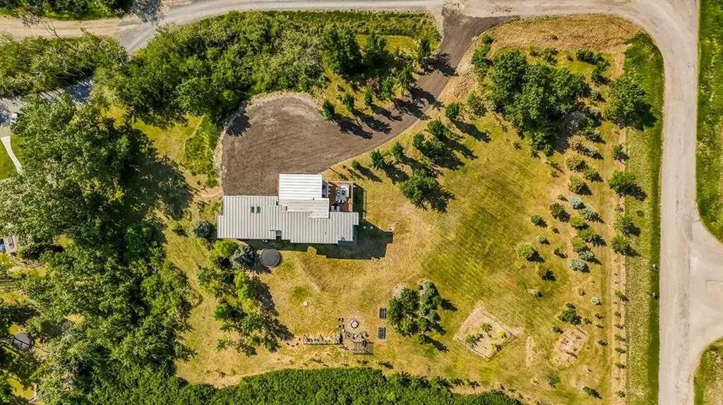 24008 241 Avenue E Rural Foothills County AB T1S 4B8