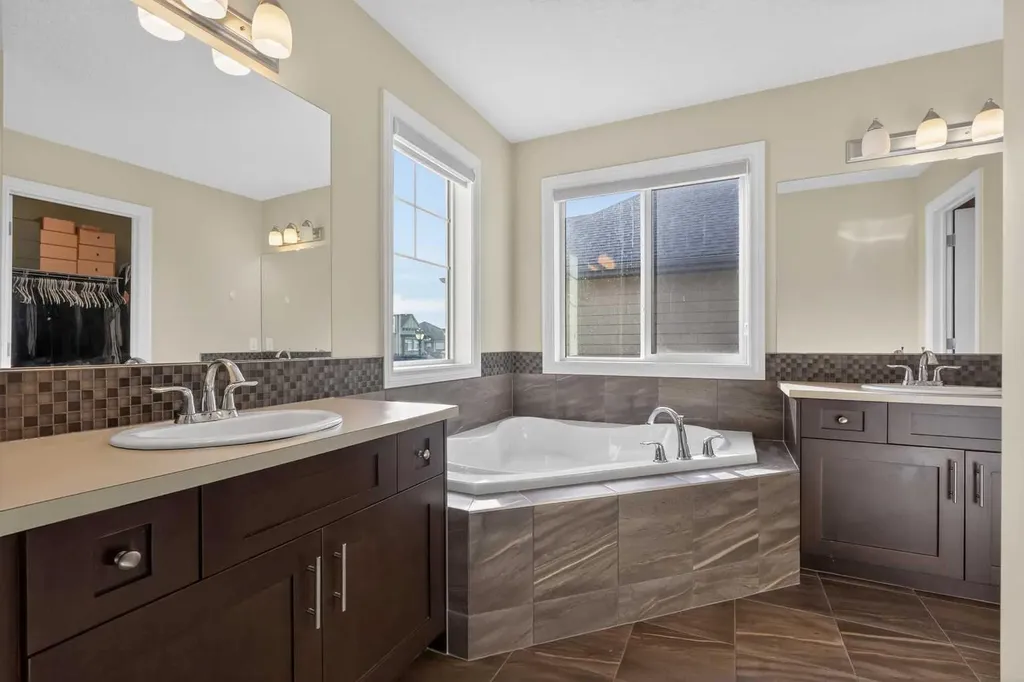673 Marina Drive Chestermere AB T1X0S3