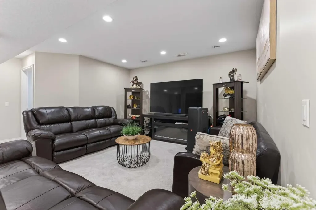 673 Marina Drive Chestermere AB T1X0S3