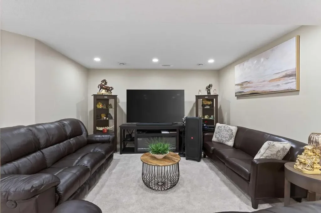673 Marina Drive Chestermere AB T1X0S3