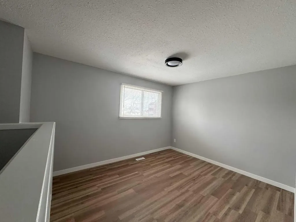10021 106 Avenue Grande Prairie AB T8V 1J6