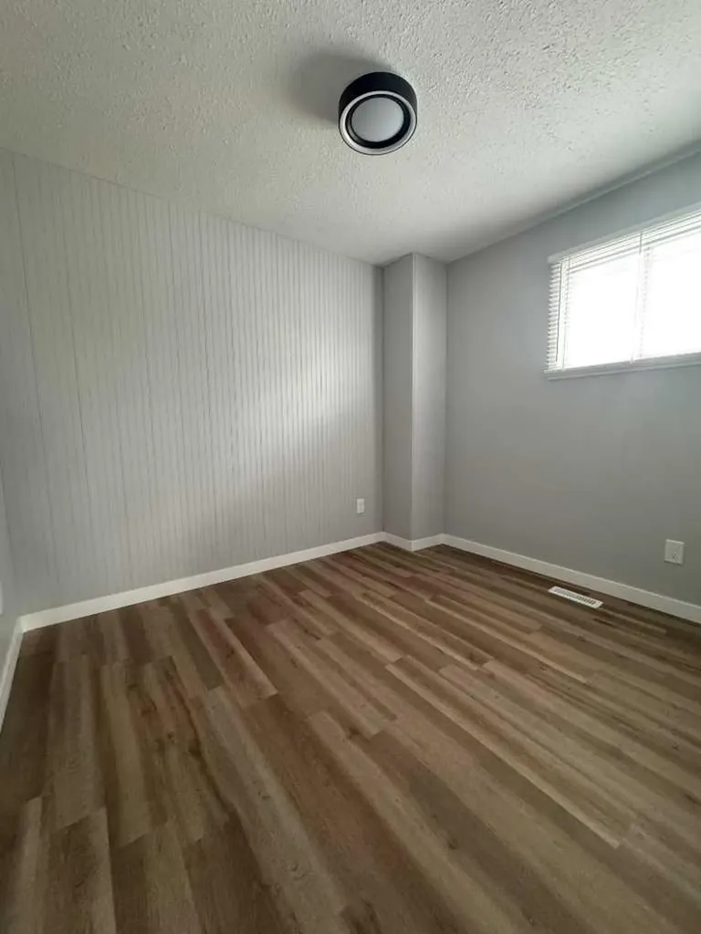 10021 106 Avenue Grande Prairie AB T8V 1J6
