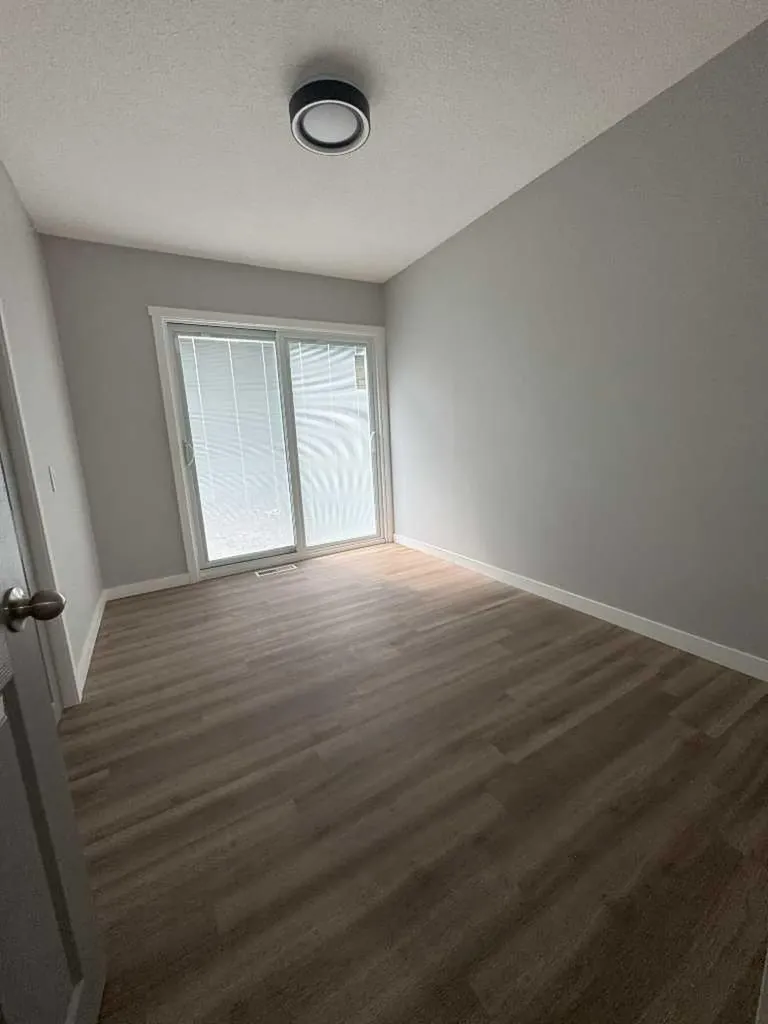 10021 106 Avenue Grande Prairie AB T8V 1J6