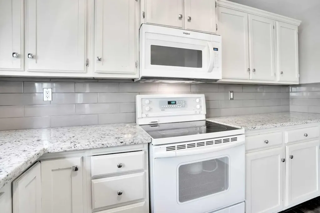 4764 Rundlewood Drive NE Calgary AB T1Y 2P1