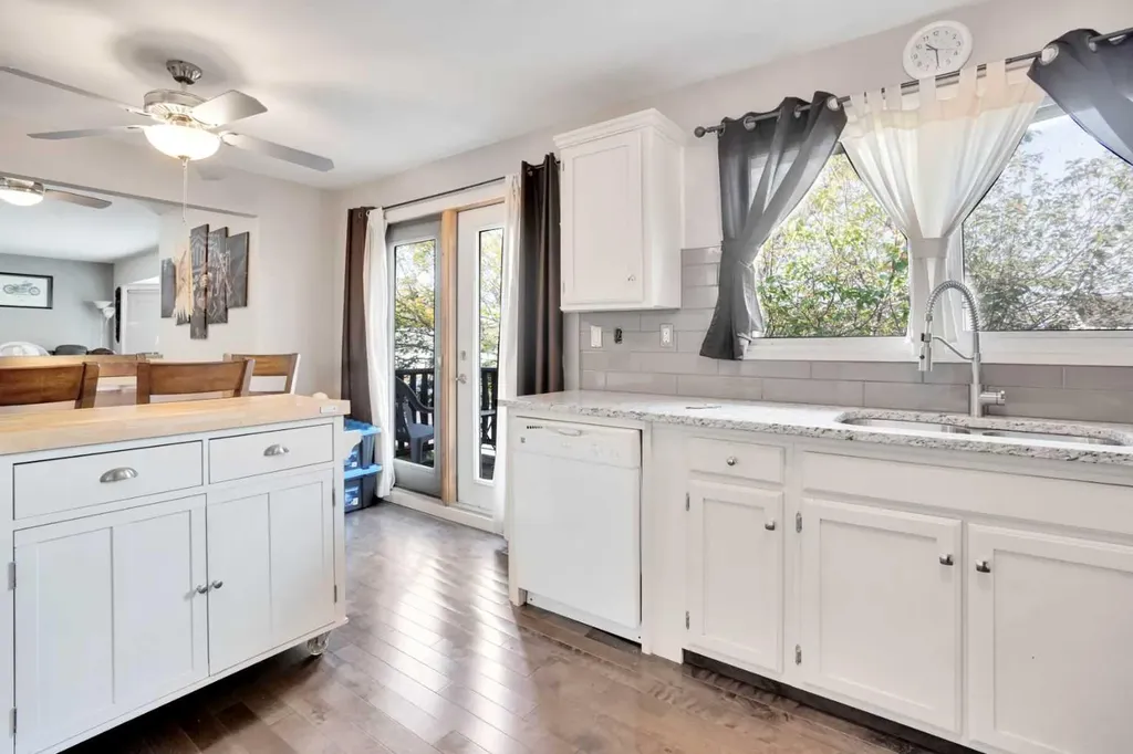 4764 Rundlewood Drive NE Calgary AB T1Y 2P1