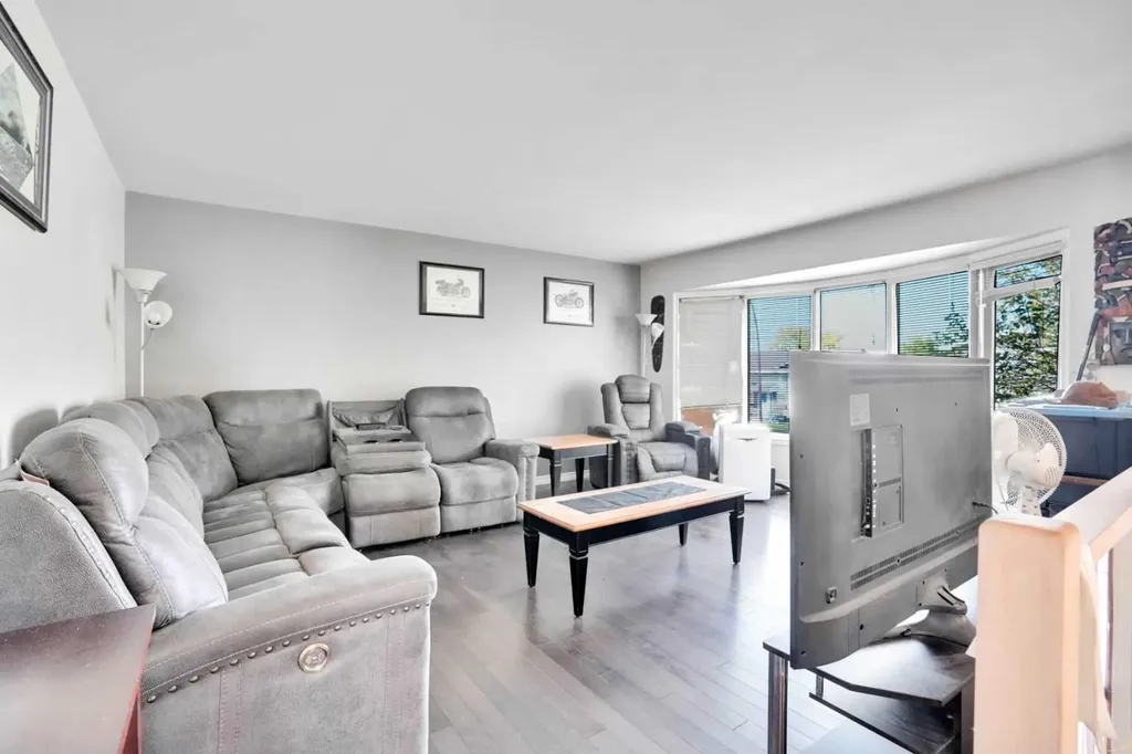 4764 Rundlewood Drive NE Calgary AB T1Y 2P1