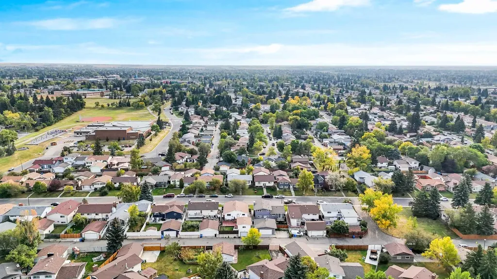 4764 Rundlewood Drive NE Calgary AB T1Y 2P1