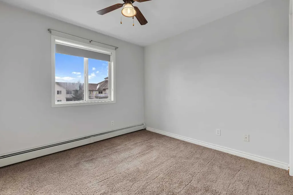 20 Harvest Rose Park NE Calgary AB T3K 4Z1