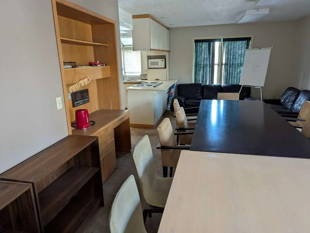 1401 2 Street SW Calgary AB T2R 0W7