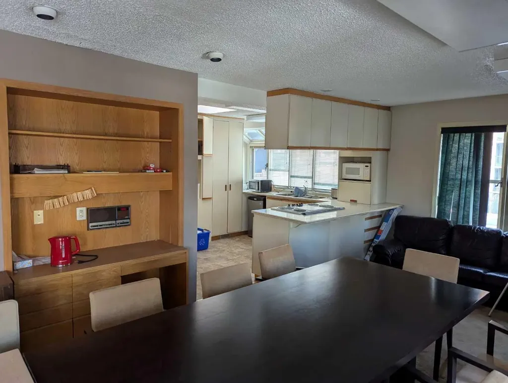 1401 2 Street SW Calgary AB T2R 0W7