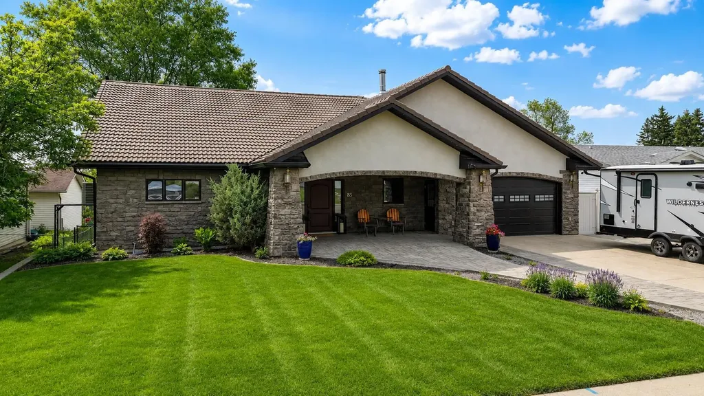 85 Oberlin Avenue Red Deer AB T4N 4X1