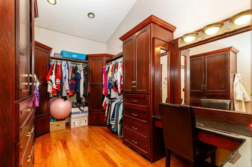 85 Oberlin Avenue Red Deer AB T4N 4X1