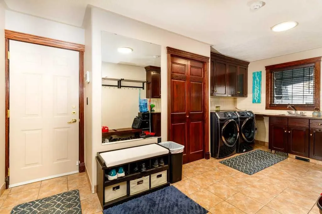 85 Oberlin Avenue Red Deer AB T4N 4X1