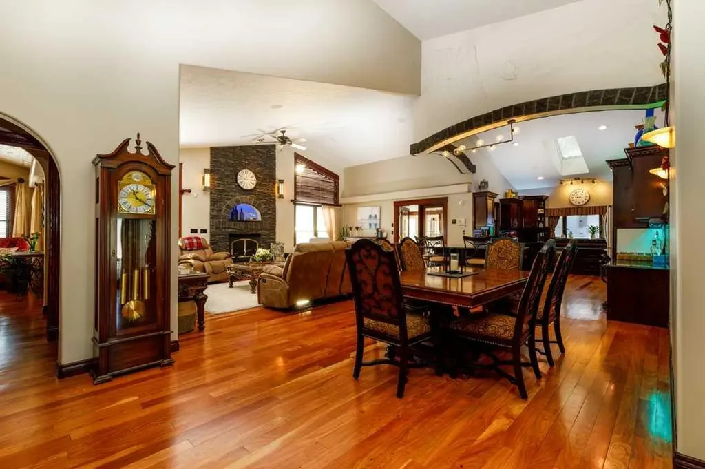 85 Oberlin Avenue Red Deer AB T4N 4X1
