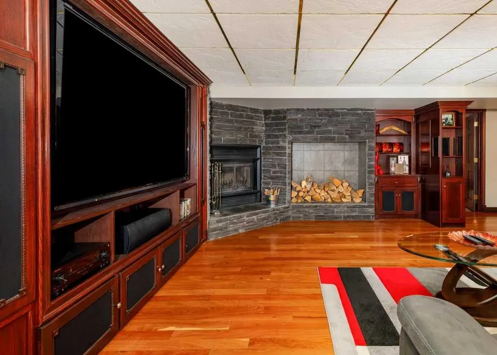 85 Oberlin Avenue Red Deer AB T4N 4X1