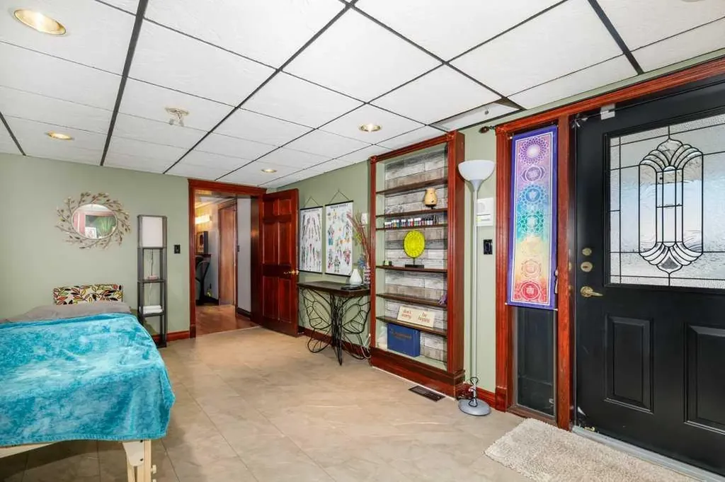 85 Oberlin Avenue Red Deer AB T4N 4X1