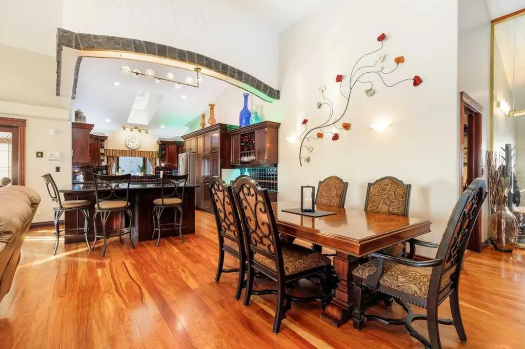 85 Oberlin Avenue Red Deer AB T4N 4X1
