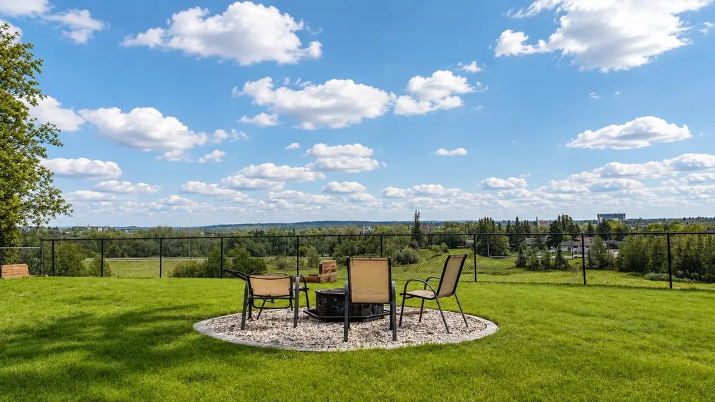 85 Oberlin Avenue Red Deer AB T4N 4X1