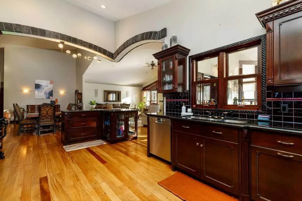 85 Oberlin Avenue Red Deer AB T4N 4X1