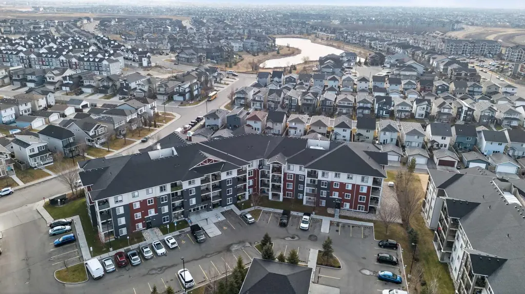 18122 77 Street Edmonton AB T5Z 0N7