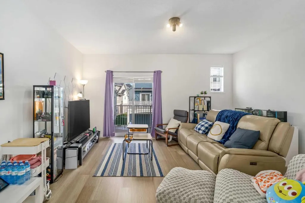 628 Copperstone Manor SE Calgary AB T2Z 5G4