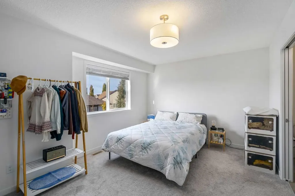 628 Copperstone Manor SE Calgary AB T2Z 5G4