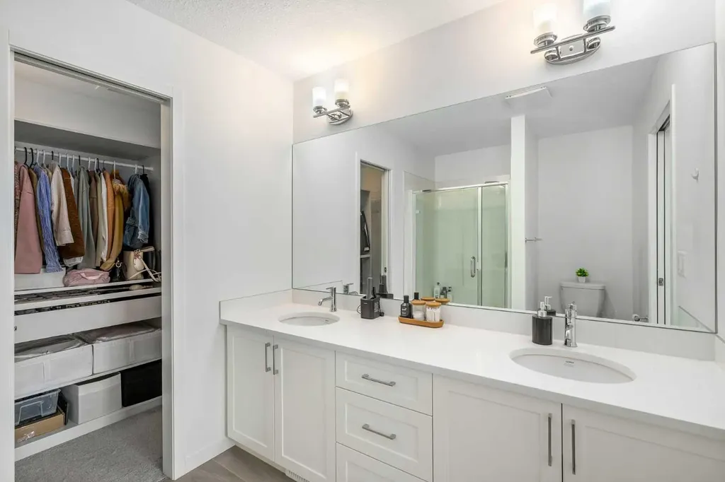 628 Copperstone Manor SE Calgary AB T2Z 5G4