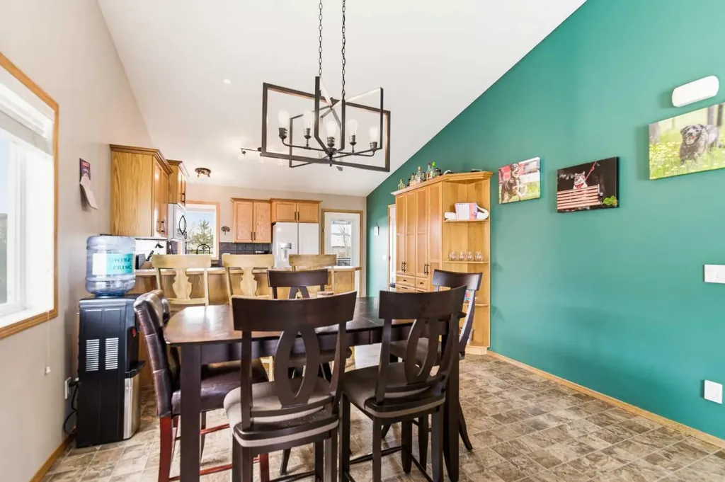 22 Mcdougall Close Penhold AB T0M 1R0