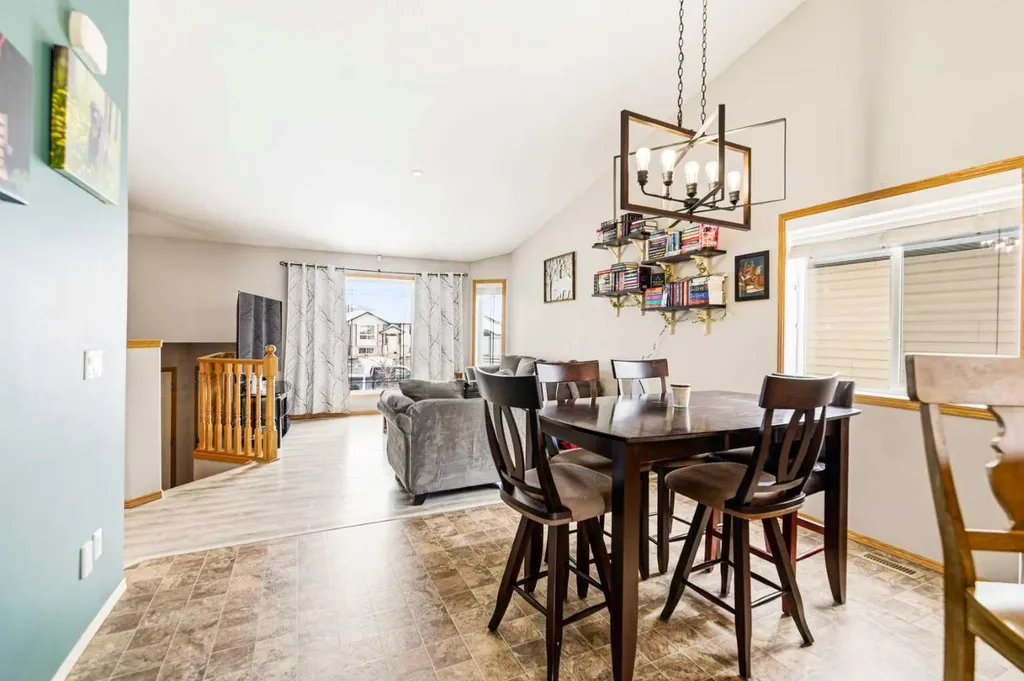 22 Mcdougall Close Penhold AB T0M 1R0
