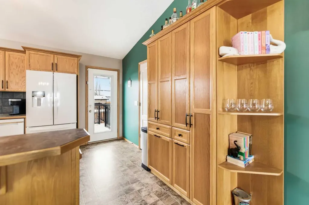 22 Mcdougall Close Penhold AB T0M 1R0