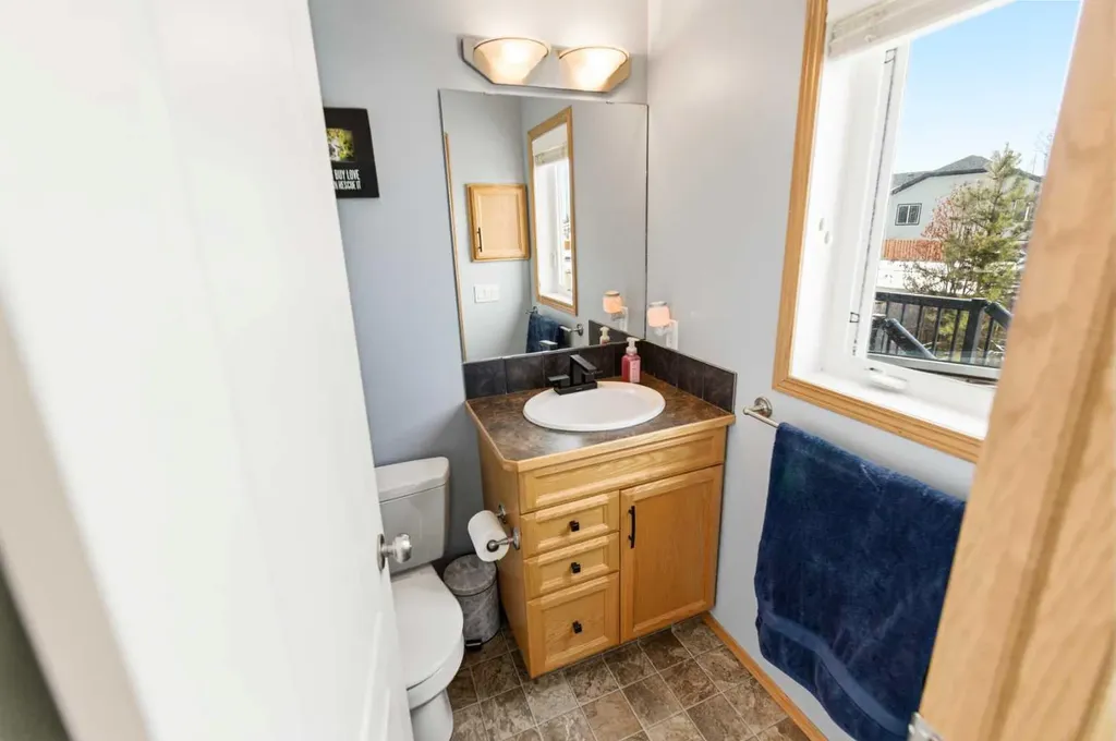 22 Mcdougall Close Penhold AB T0M 1R0