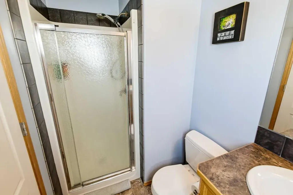 22 Mcdougall Close Penhold AB T0M 1R0