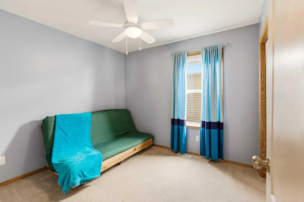 22 Mcdougall Close Penhold AB T0M 1R0