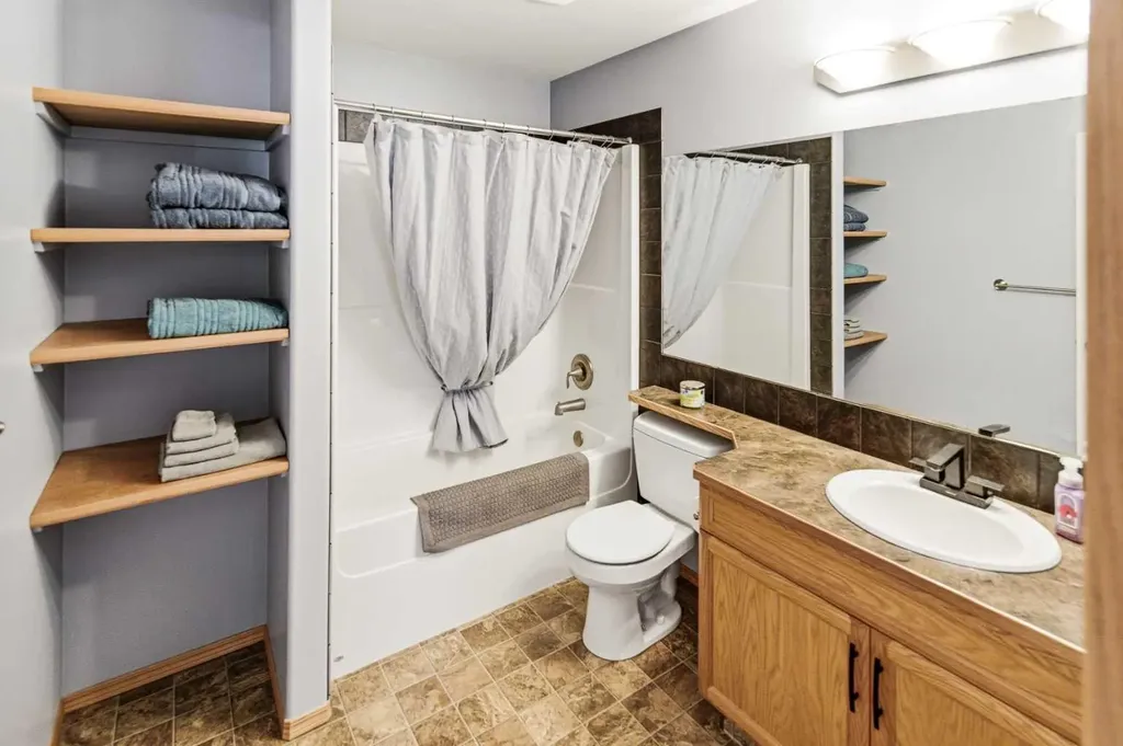22 Mcdougall Close Penhold AB T0M 1R0