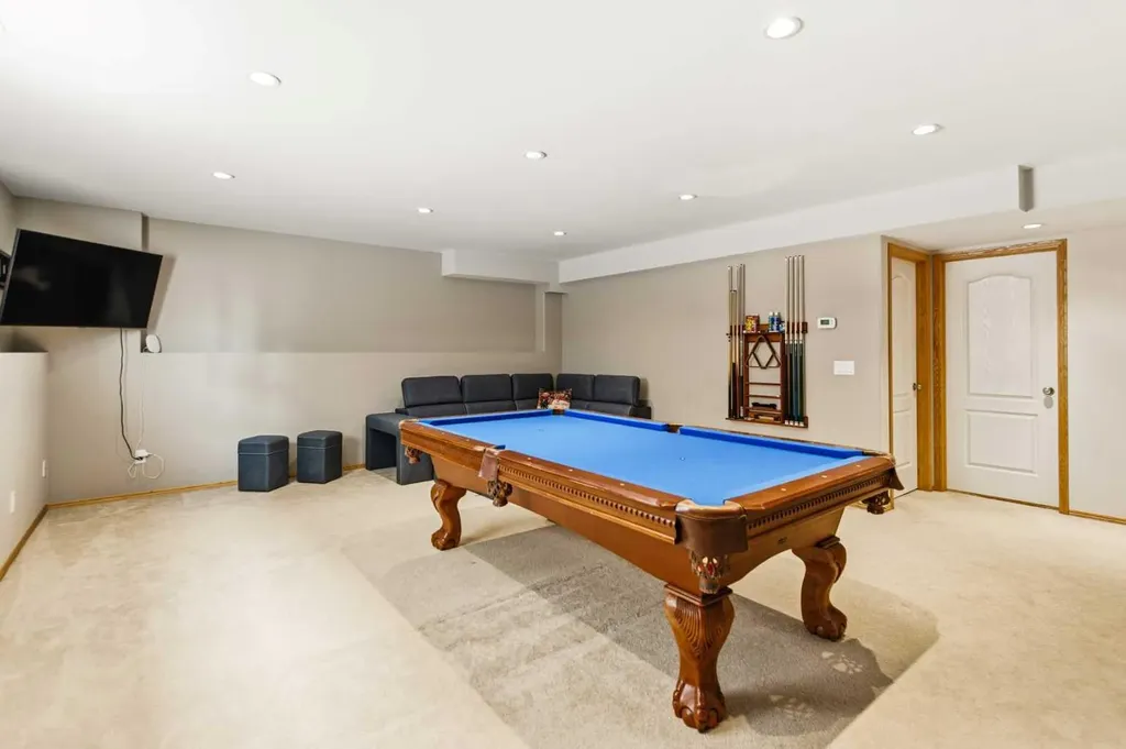 22 Mcdougall Close Penhold AB T0M 1R0