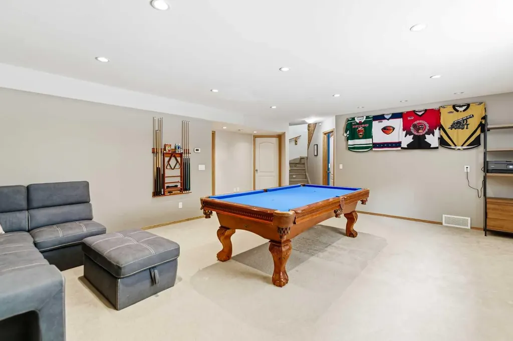 22 Mcdougall Close Penhold AB T0M 1R0