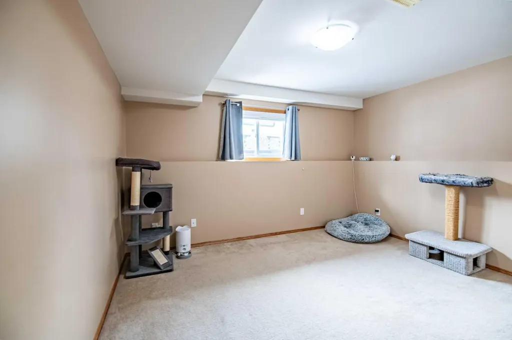 22 Mcdougall Close Penhold AB T0M 1R0