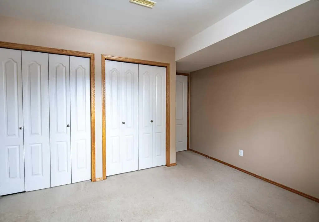 22 Mcdougall Close Penhold AB T0M 1R0