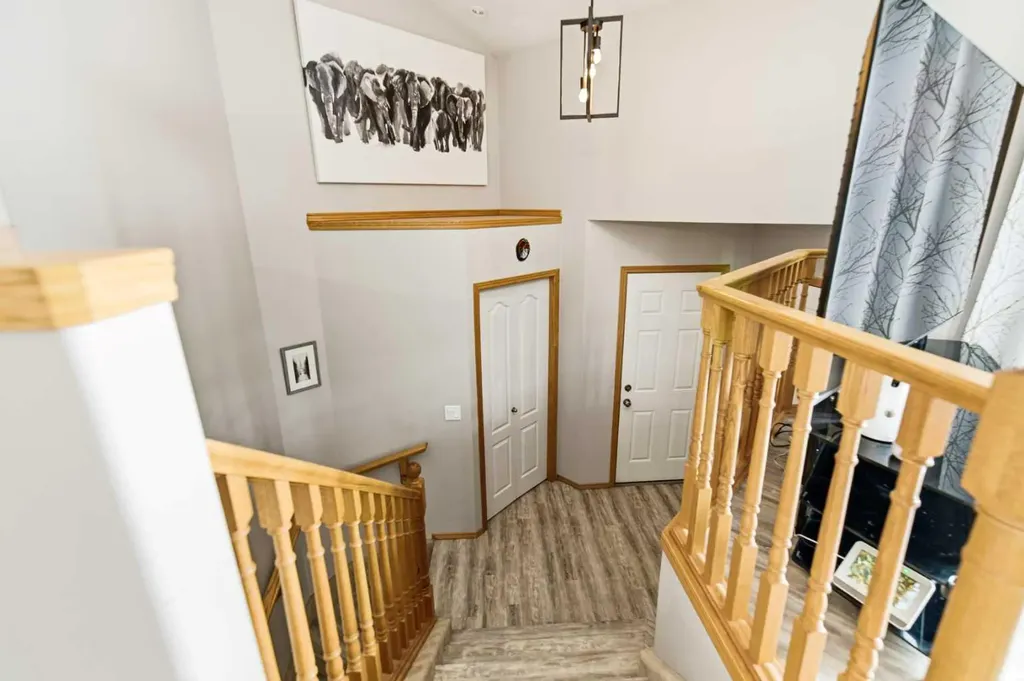 22 Mcdougall Close Penhold AB T0M 1R0