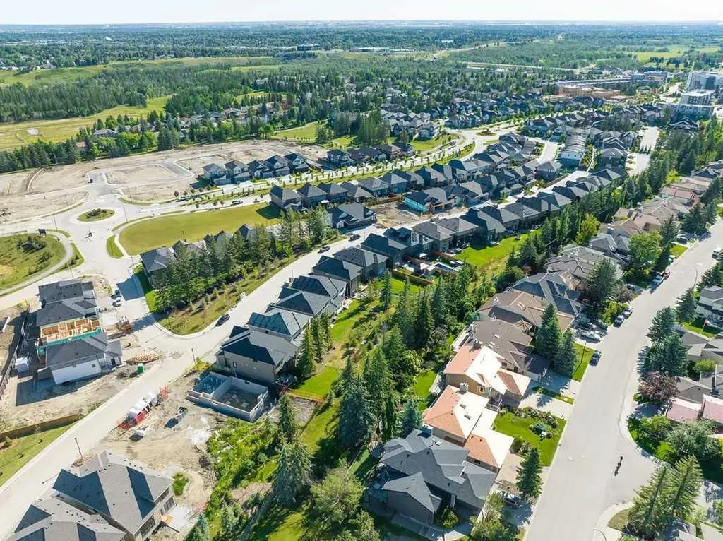 9 Shawnee Passage SW Calgary AB T2Y1G4