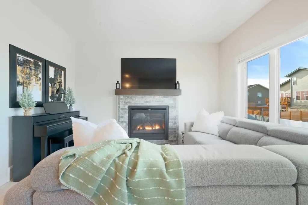 30 Palmer Circle Blackfalds AB T4M 0N7