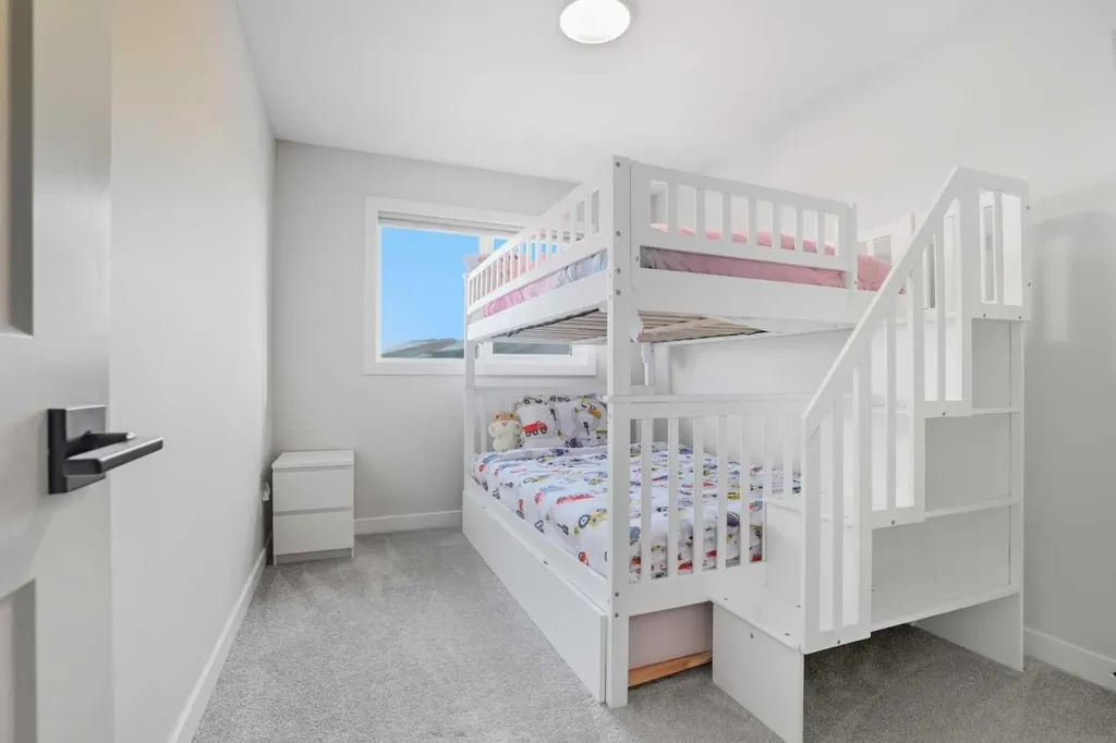 30 Palmer Circle Blackfalds AB T4M 0N7